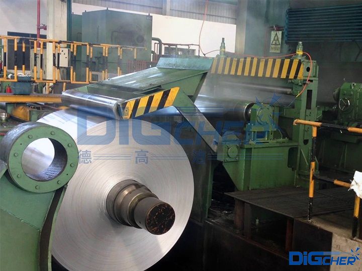 冷軋光整機(jī)工作場(chǎng)景