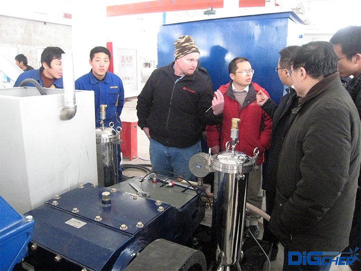 美國(guó)供應(yīng)商技術(shù)人員來工廠培訓(xùn)