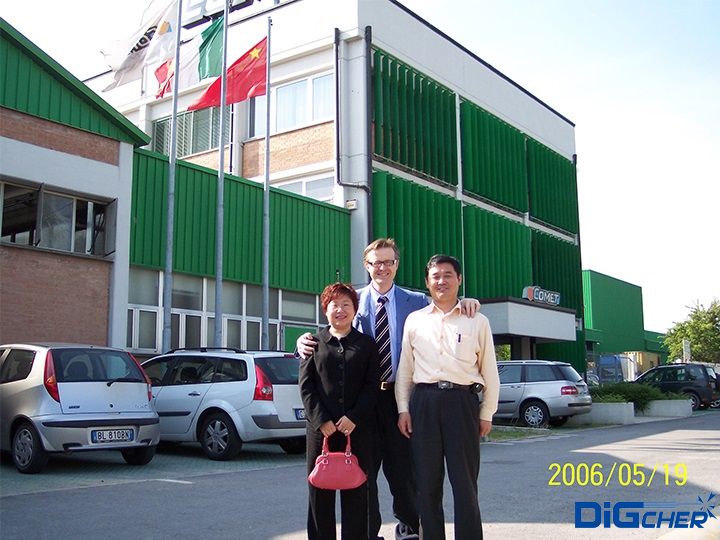 李總攜夫人在意大利考察供應(yīng)商一