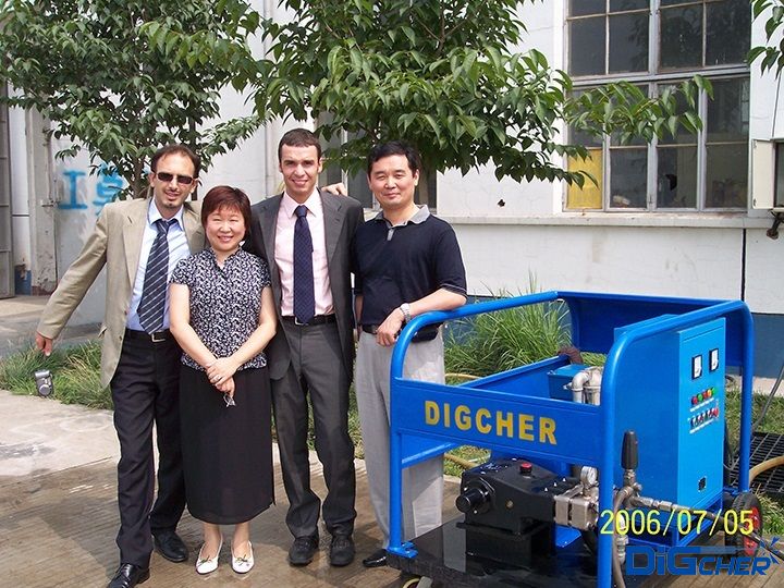 國(guó)外廠商來工廠參觀交流