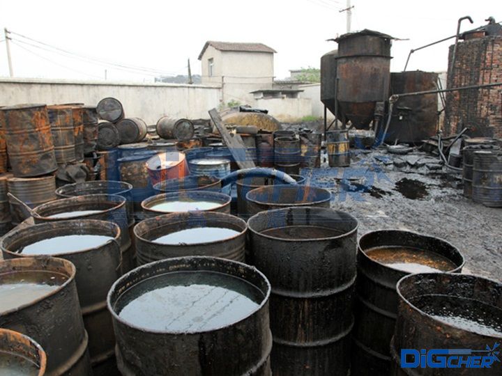 待清洗的廢礦物油用存儲(chǔ)罐